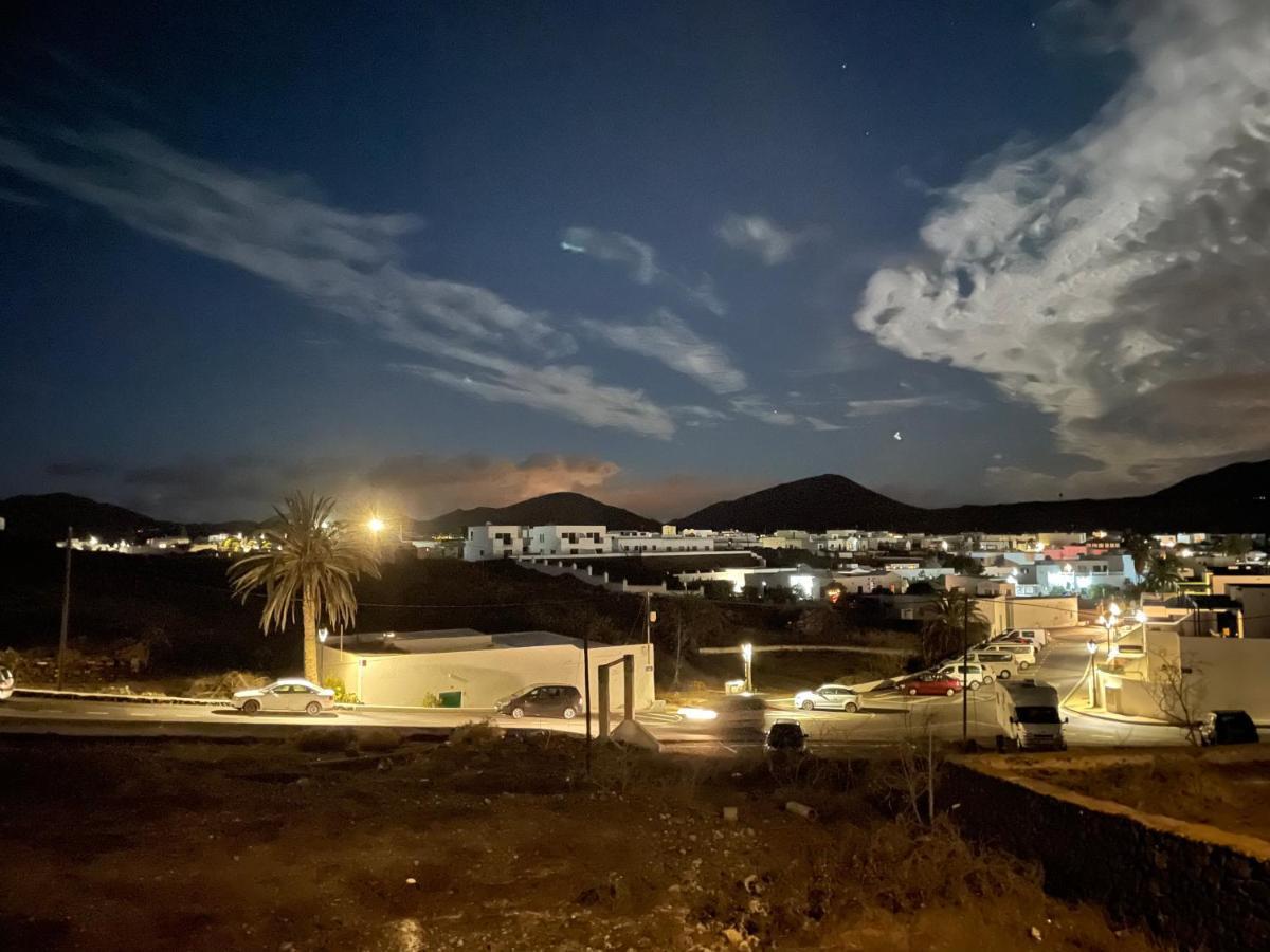 Villa Vulcano Uga エクステリア 写真