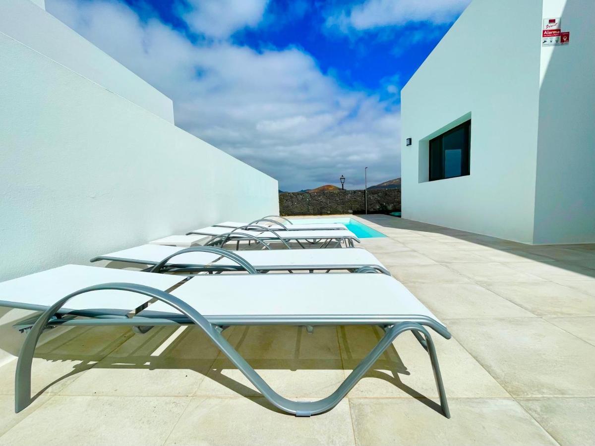 Villa Vulcano Uga エクステリア 写真